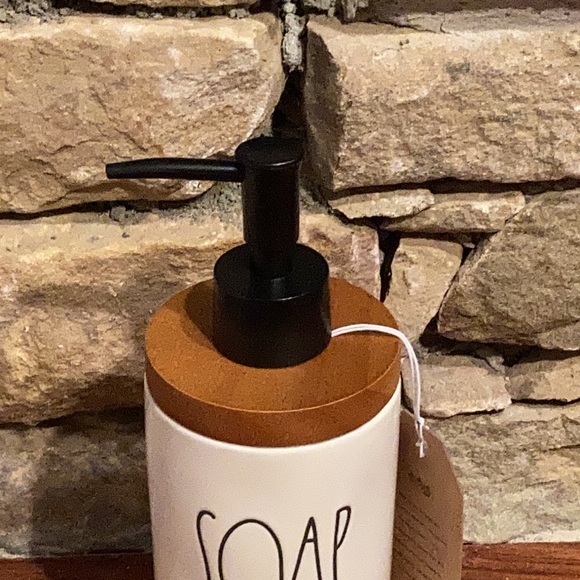 NWT RARE Rae Dunn ADORABLE Tall Soap Dispenser - Picture 2 of 6
